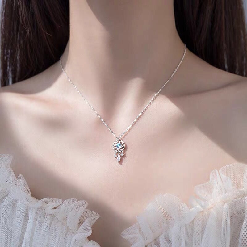 DREAM CATCHER NECKLACE